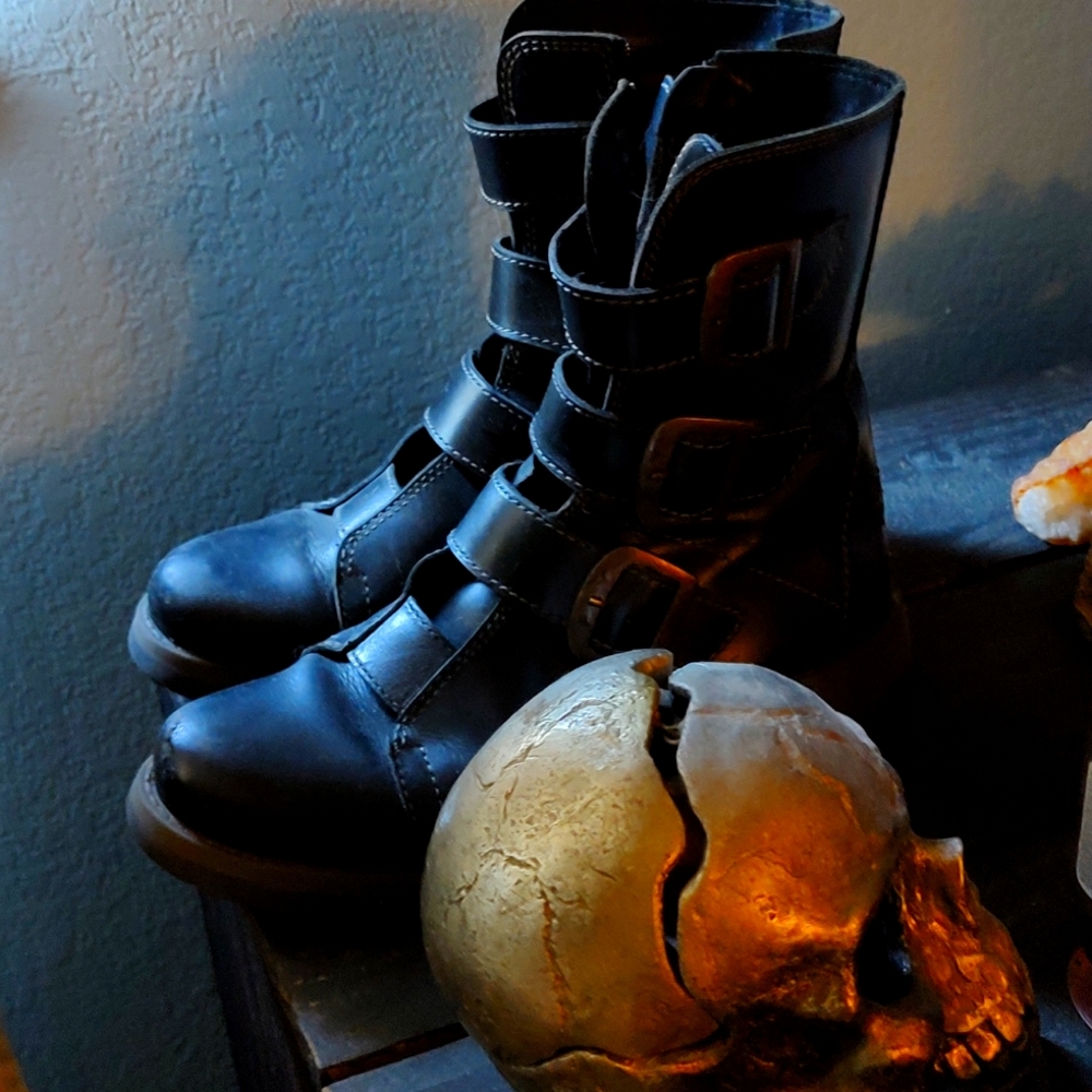 Fly London rocker boots 39